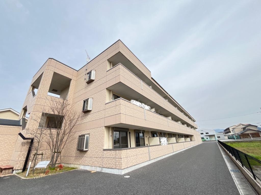 写真:レマルージュの外観