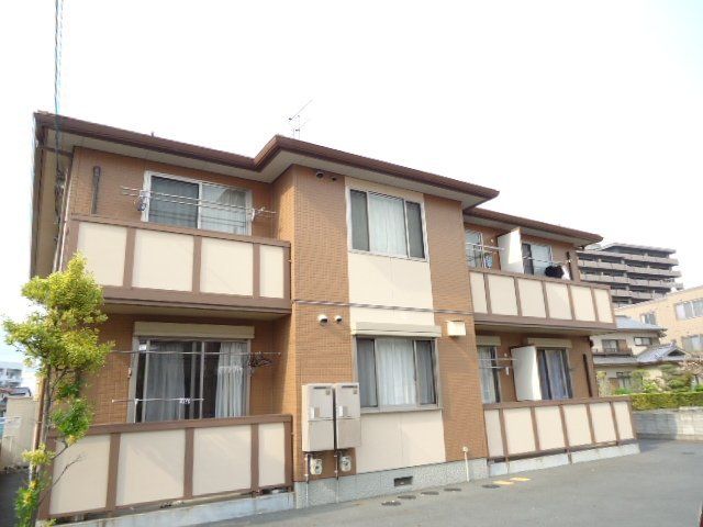 拡大写真:ラ・ヴィータ国富 弐番館 2階201の外観写真(昼)