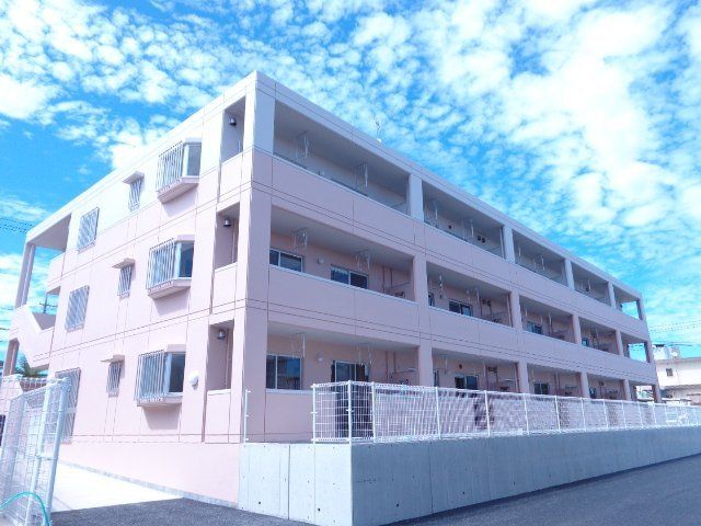 拡大写真:IHA HILLS 3階306の外観写真(昼)