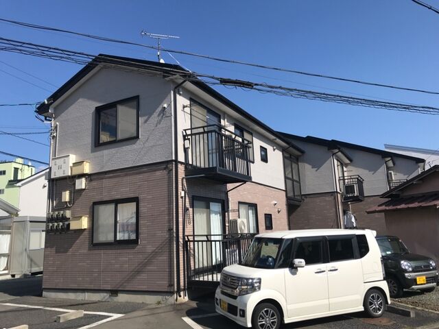 レガッタの外観