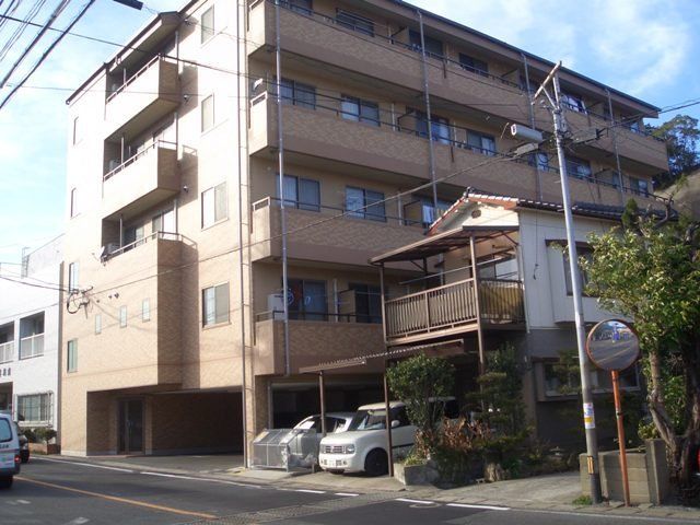 写真：ヤマトピアの外観