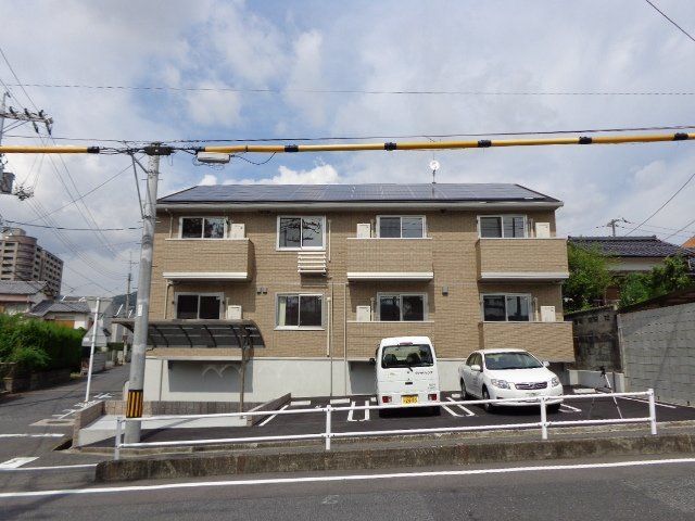 拡大写真:ソレイユ・ガーデン 2階202の外観写真(昼)