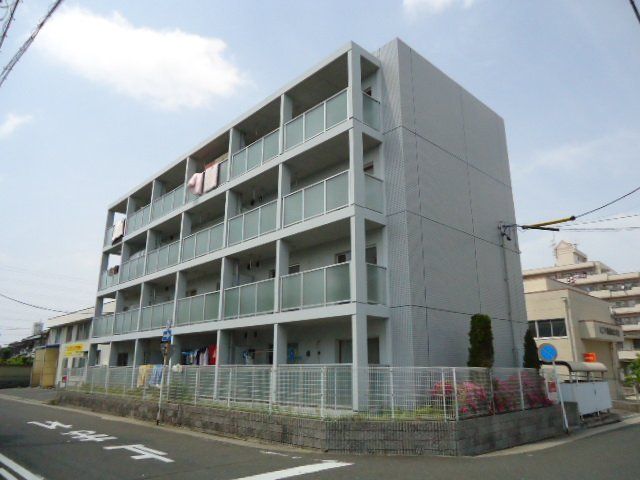 拡大写真:パークスクエア21 2階201の外観写真(昼)