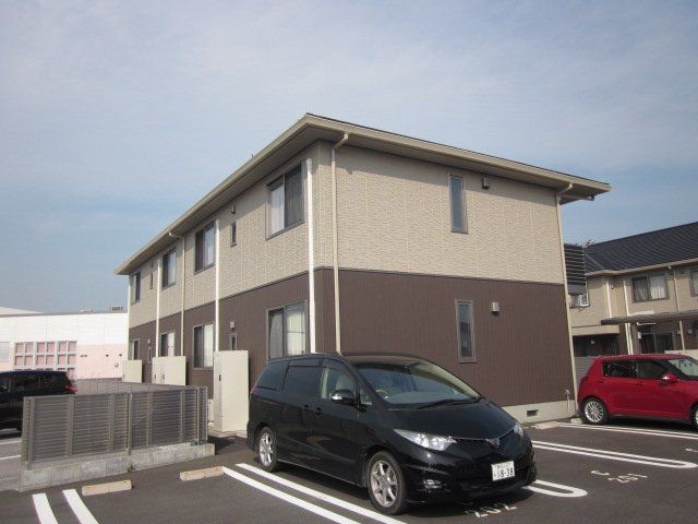 拡大写真：シャーメゾンみどり野Ｃ棟 1階101の外観写真（昼）