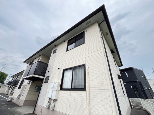 拡大写真：エステート２１　Ａ棟 2階202の外観写真（昼）