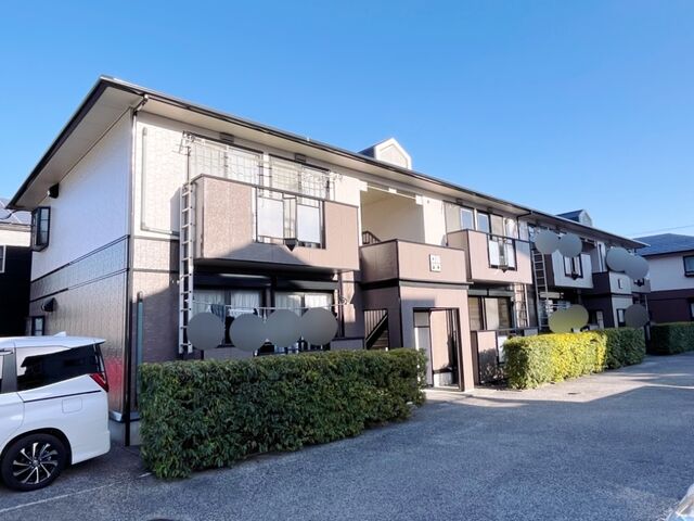 ラピスハイネスB棟の外観