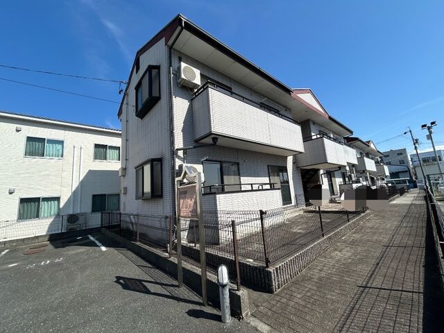 拡大写真:グランデージ小田渕A 2階201の外観写真(昼)