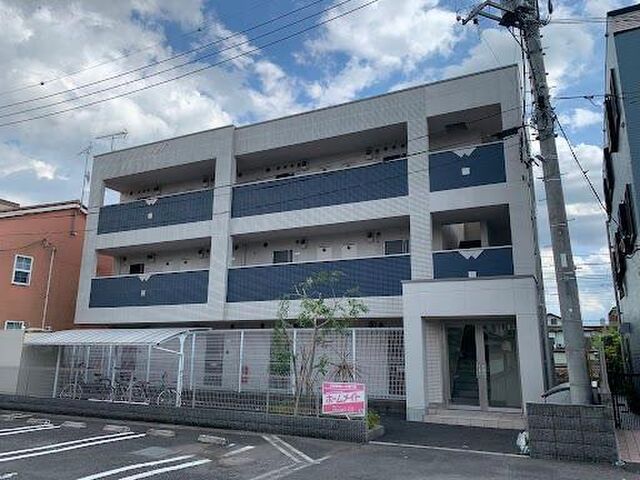 拡大写真:アレッサーノ 2階201の外観写真(昼)