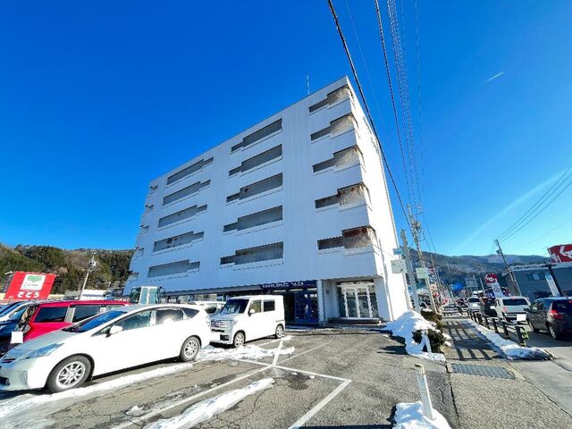 拡大写真：マンションエクセル 2階203の外観写真（昼）