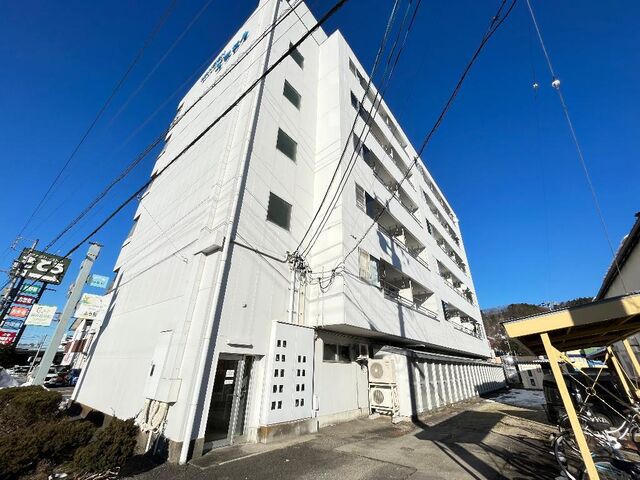 拡大写真：マンションエクセル 2階203の外観写真（昼）
