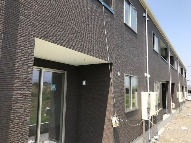 拡大写真:Partenaire 2階205の外観写真(昼)