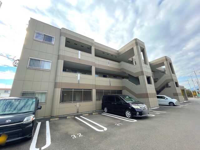 拡大写真:Sophia Garden 1階101の外観写真(昼)