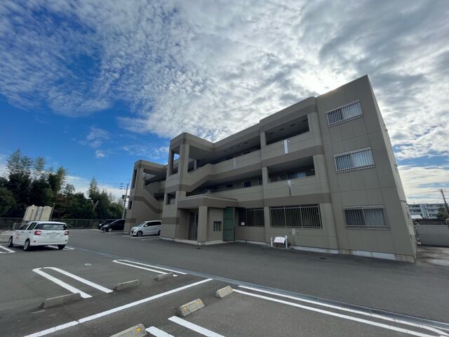 拡大写真:Sophia Garden 1階101の外観写真(昼)
