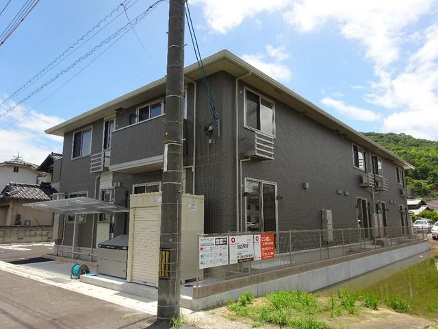 拡大写真:あかりⅡ 1階103の外観写真(昼)