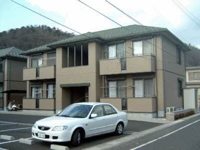 レーヴィンス B棟の外観