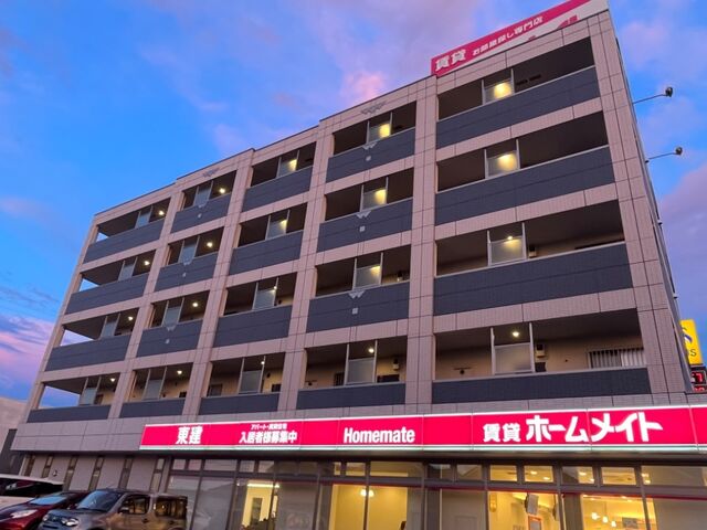 拡大写真：ボナール末広 5階505の外観写真（夜）