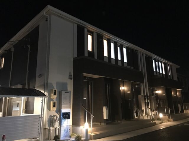 拡大写真:桜花 2階205の外観写真(夜)