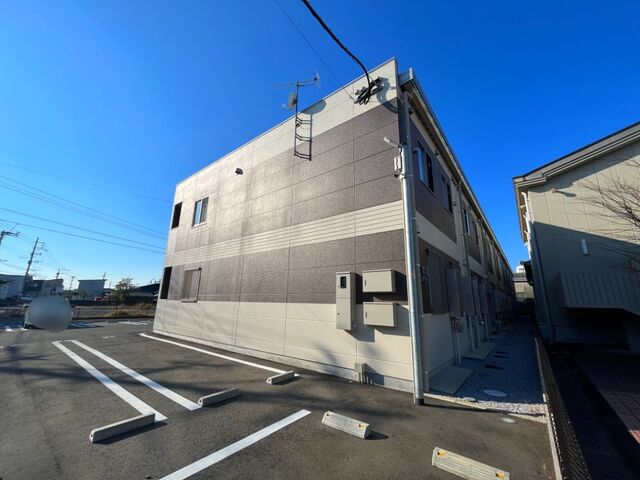 拡大写真:サンタプレイスⅦ 1階108の外観写真(昼)