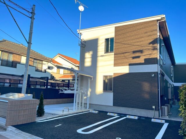 拡大写真:サニーヴィラ 2階201の外観写真(昼)