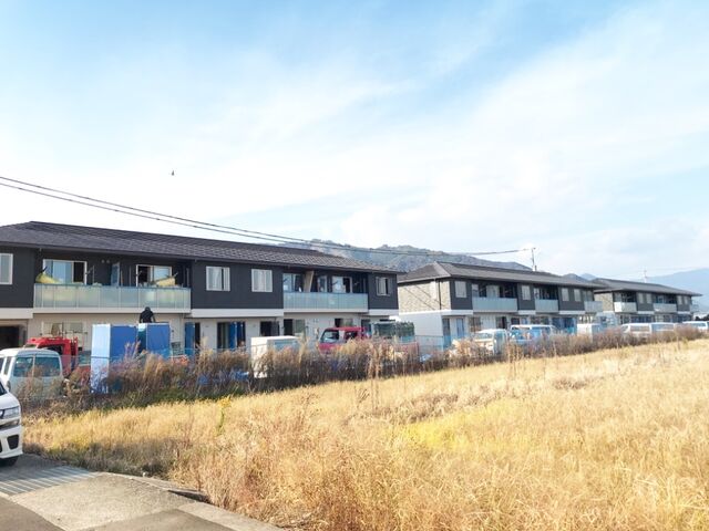 拡大写真:シャーメゾン トムテ C 1階102の建築現場