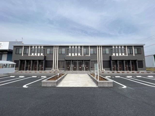 拡大写真:アロマ 2階203の外観写真(昼)
