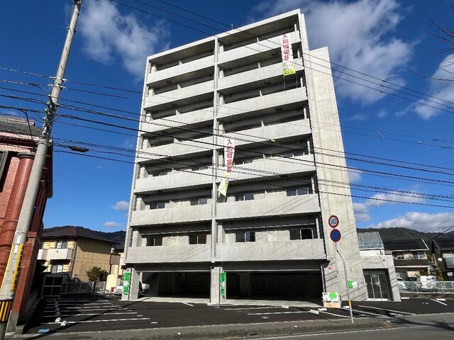 レ・メニュアール薊野の外観