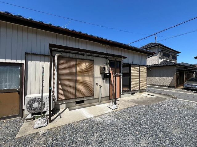 拡大写真:愛西市須依町北前 1階B-1の外観写真(昼)