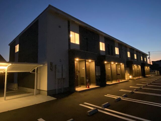 拡大写真:レコルト 1階105の外観写真(夜)