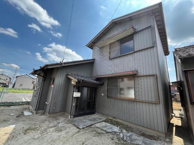 拡大写真：愛西市勝幡町新町 2階1の外観写真（昼）
