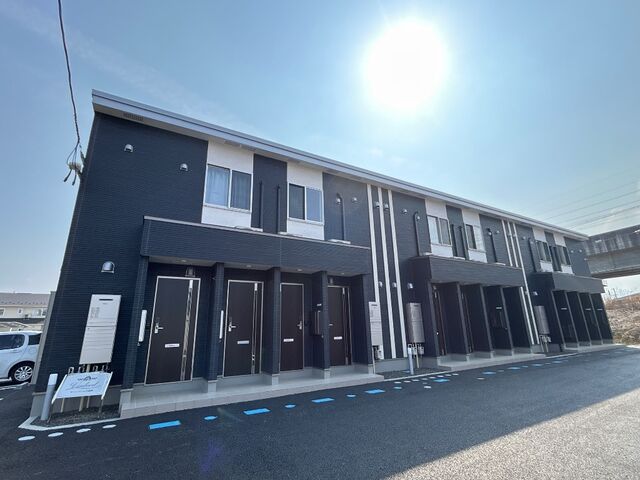 拡大写真:ヴァンベール六番館 1階101の外観写真(昼)
