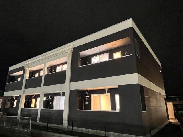拡大写真:Takuji 1階105の外観写真(夜)