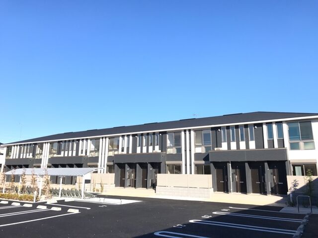 写真：西宮市山口町　アパート新築工事の外観