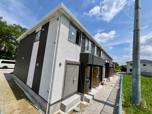 尾張旭市旭ヶ丘山の手新築アパートの外観