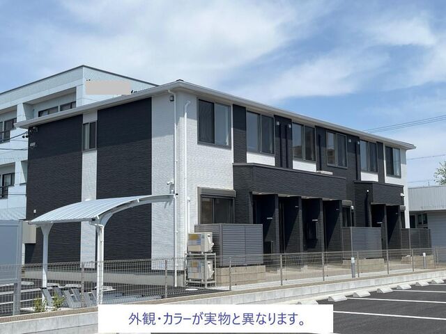 拡大写真:アイ ルーチェ 1階103の外観写真(昼)