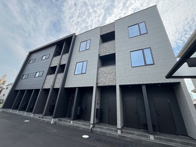 拡大写真:AVANTIASage中島新町 2階202の外観写真(昼)