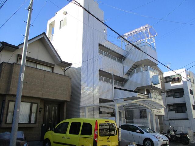拡大写真:コーポ英大 3階302の外観写真(昼)