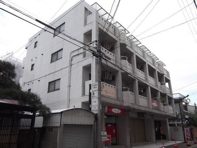 拡大写真:ハイネス本山 3階301の外観写真(昼)