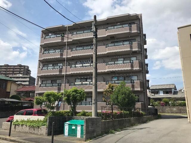 拡大写真:名古屋市千種区新西2丁目 2階201の外観写真(昼)