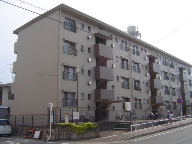 拡大写真：第２大幸ハイツ 4階401の外観写真（昼）