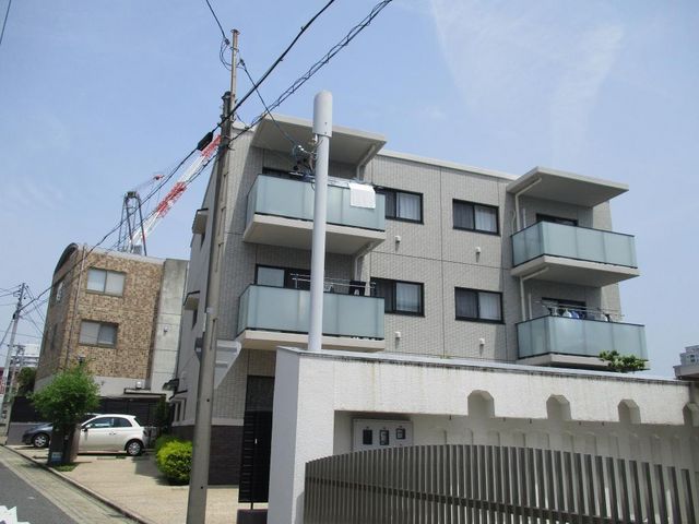 拡大写真:覚王山グラシオン 3階301の外観写真(昼)