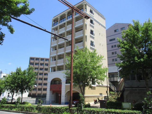 拡大写真:メイプルコート本山 3階301の外観写真(昼)