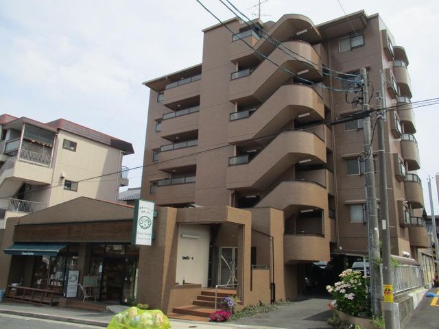 拡大写真:ファミール一社 5階501の外観写真(昼)