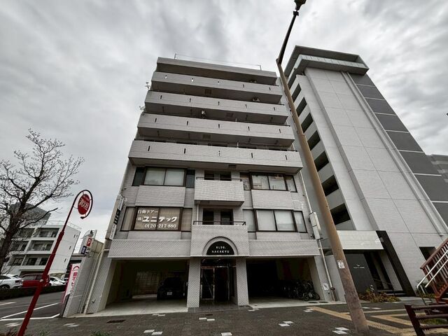 中久ビルの外観