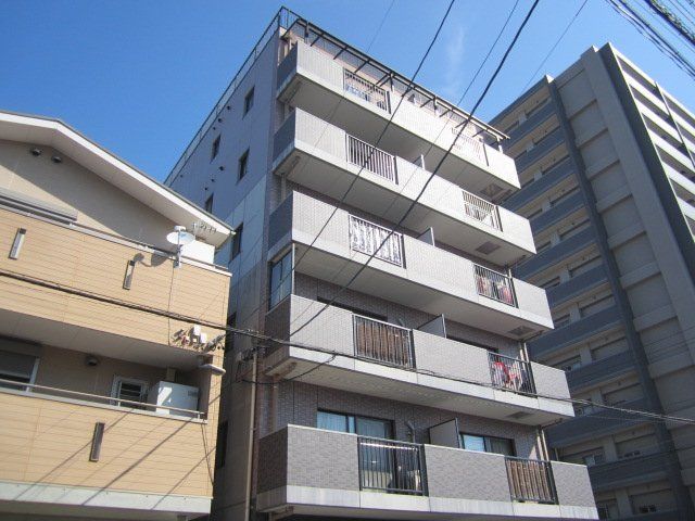 拡大写真:シャトレ 2階202の外観写真(昼)