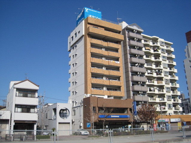 いながきビルの外観