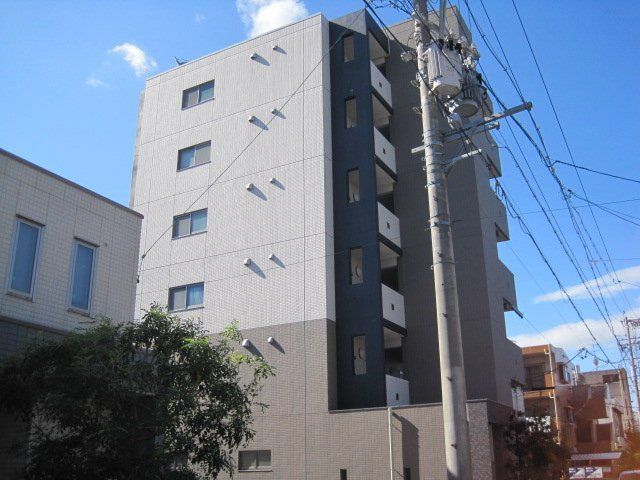 拡大写真：パーク黒川 5階501の外観写真（昼）
