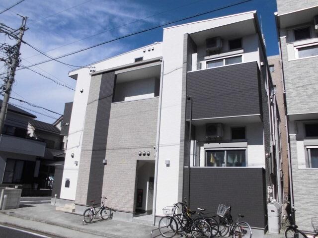 拡大写真:ハーモニーテラス生駒町Ⅱ 1階101の外観写真(昼)