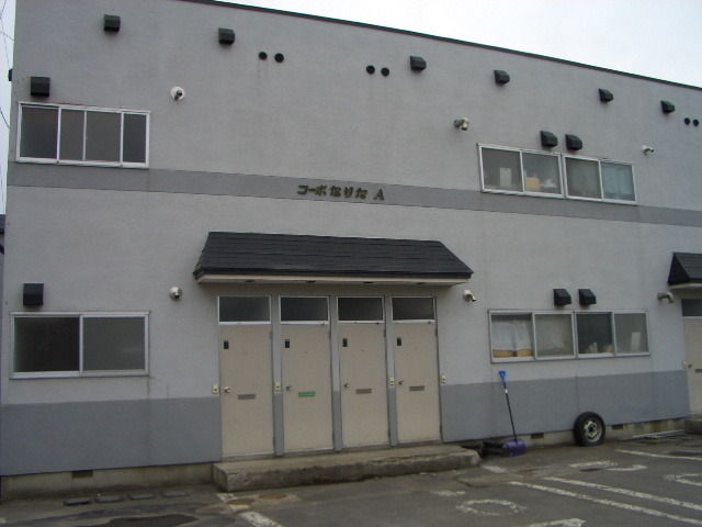 コーポなりたA棟の外観