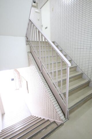 拡大写真:レジデンスカープ太田 2階201の外観写真(昼)