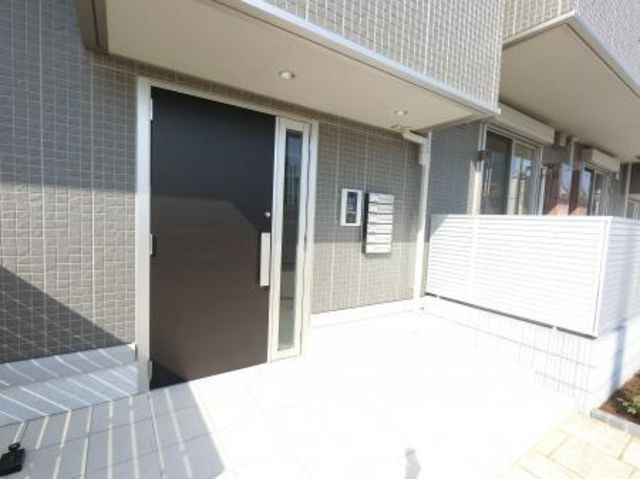 拡大写真:コスタデルソーレ 1階102の外観写真(昼)